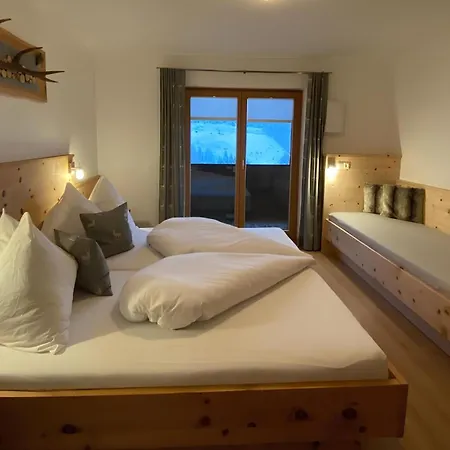 Kössler, Appartementhaus *